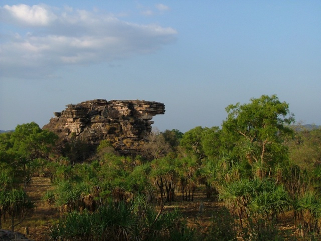 Le superbe site rupestre aborigène d'Ubirr est située à la frontière de la barrière rocheuse d'Arnhem