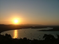 Baie de Cooktown au coucher de soleil