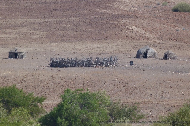 Le campement est abandonné, mais il reprendra vie à la prochaine saison