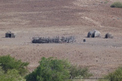 Le campement est abandonné, mais il reprendra vie à la prochaine saison