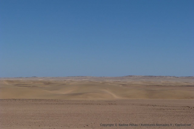 Nous approchons des grandes dunes qui forment ensuite une barrière infranchissable