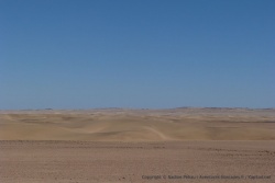Nous approchons des grandes dunes qui forment ensuite une barrière infranchissable