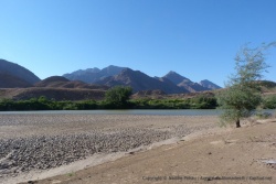 Nous voici arrivés à destination, au bord de la rivière Kunene