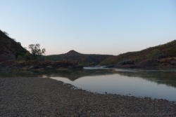 Par endroit, la rivière Kunene est aussi paisible qu'un lac