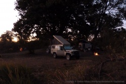 Notre bivouac sur les berges de la rivière Kwando