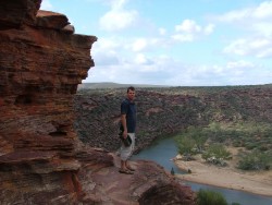 David admirant les gorges de Kalbarri NP