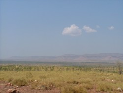 Barrières rocheuses à l'horizon