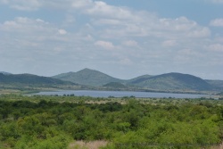 Un joli point de vue sur le lac Mankwe Dam