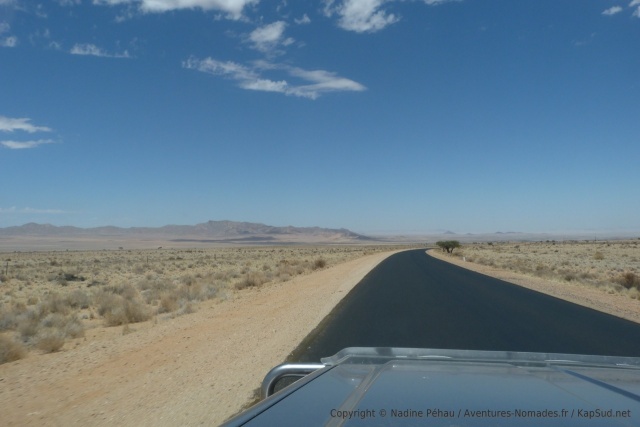 Nous avon rejoint un goudron impeccable pour traverser le magnifique désert du Namib