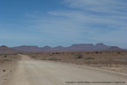 Nous contournons le massif de Brandberg pour atteindre le cratère de Doros
