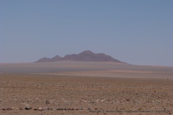 La réserve naturelle du Namibrand révèle des paysages d'une grande minéralité mais toujours grandioses