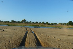 A notre tour de nous lancer pour traverser le lit de la rivière