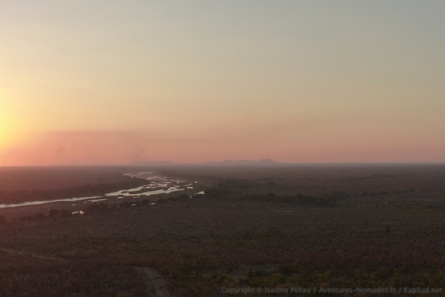 Coucher de soleil sur la rivière Runde à couper le souffle