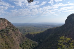 Mucheni Viewpoint offre un panorama extraordinaire sur ses gorges et toute la région