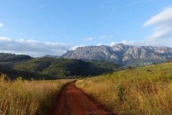 L'imposant massif montagneux se découvre enfin