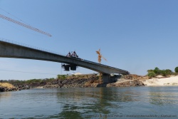 Le pont en construction à Senanga va bouleverser la vie de tous les habitants de la région