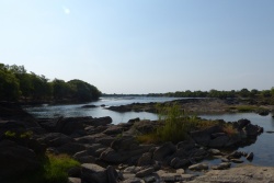 Superbe panorama sur la rivière depuis un lodge où on s'est involontairement invité