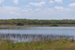 Un lac providentiel nous offre une halte des plus bucolique