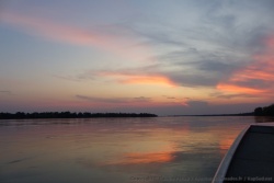 Cette promenade en bateau sur le fleuve en fin de journée est un pur moment de bonheur et de fraicheur !