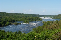 Vue panoramique sur les Karuma Falls