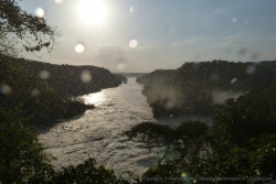 Au loin, le lac Albert dans lequel se jette le Nil Victoria, après les Murchinson falls