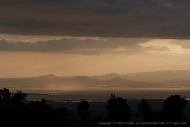 Coucher de soleil somptueux sur le lac Naivasha