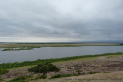 Vue sur un des lacs d'Amboseli depuis le belvédère d'Observation Hill