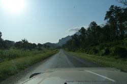 On commence à apercevoir la chaine de montagnes des Usambara