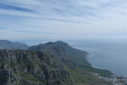 Depuis la Table Mountain, on peut admirer la côte découpée de la péninsule du Cap