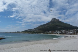 La très belle plage de Camps Bay