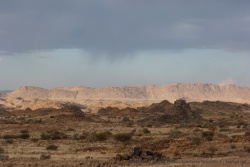 Paysages fantastiques sous un ciel lourd et menaçant