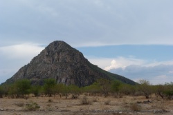 Dans la mythologie San, cette montagne représente la mère