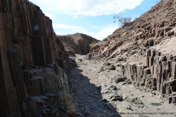 La Namibie abrite nombre de curiosités géologiques, comme ces orgues de pierre