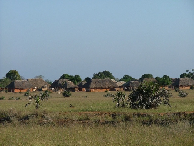 Jolis villages de terre ocre
