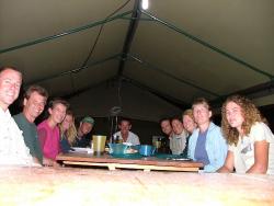 Une belle tablée avec nos nouveaux amis Witt, David, Nadine, Elza, Urs, Slade, Graham, Krissy, Connie, Jenifer et Vicky !