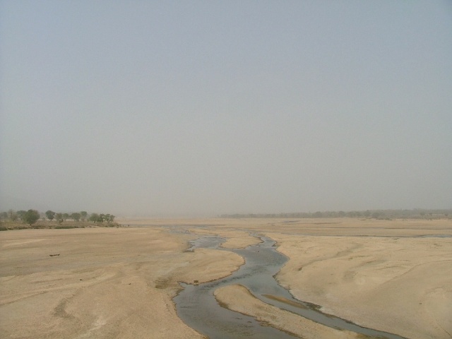 La rivière à traverser avant Tchamba