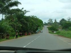 illage au bord de la route