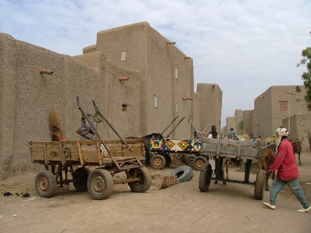 Garage à charettes à Djenné