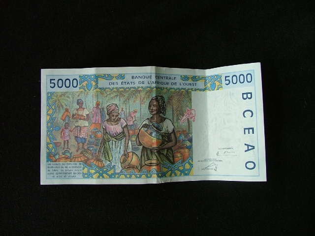 Nos derniers CFA de l'Afrique de l'Ouest, en voie de disparition (anciens billets)