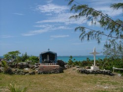 Un cimetière avec vue imprenable sur le Pacifique - Ouvéa