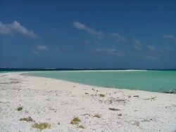 Atoll de Nokanhui et sa longue langue de sable