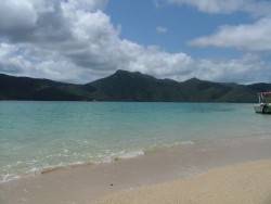 Plage où se prendrait facilement pour Robinson Crusoé