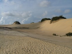 et ses dunes au sable irisé