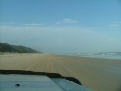 L'un des grands plaisirs de Fraser, ses plages infinies, pistes pour 4x4 et parfois pistes d'atterrissage