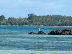 Gamins à la pêche à Nacula
