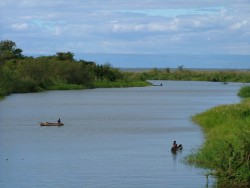 Pêcheurs sur un bras de rivière