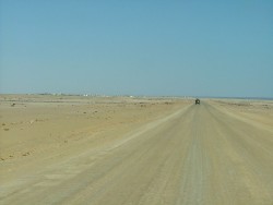 La route le long de la côte désertique