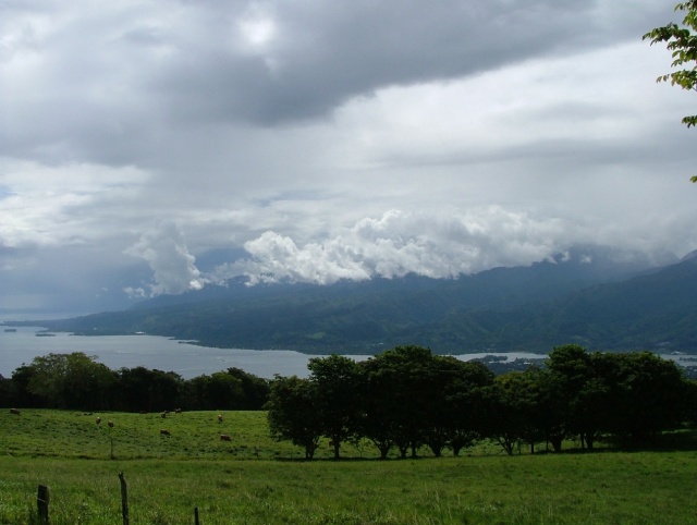 Vue sur Tahiti Nui depuis le plateau de Taravao