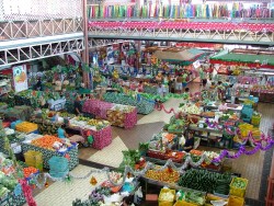 Le très coloré marché de Papeete