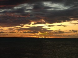 A quelques minutes d'intervalles les couleurs et la luminsosité changent